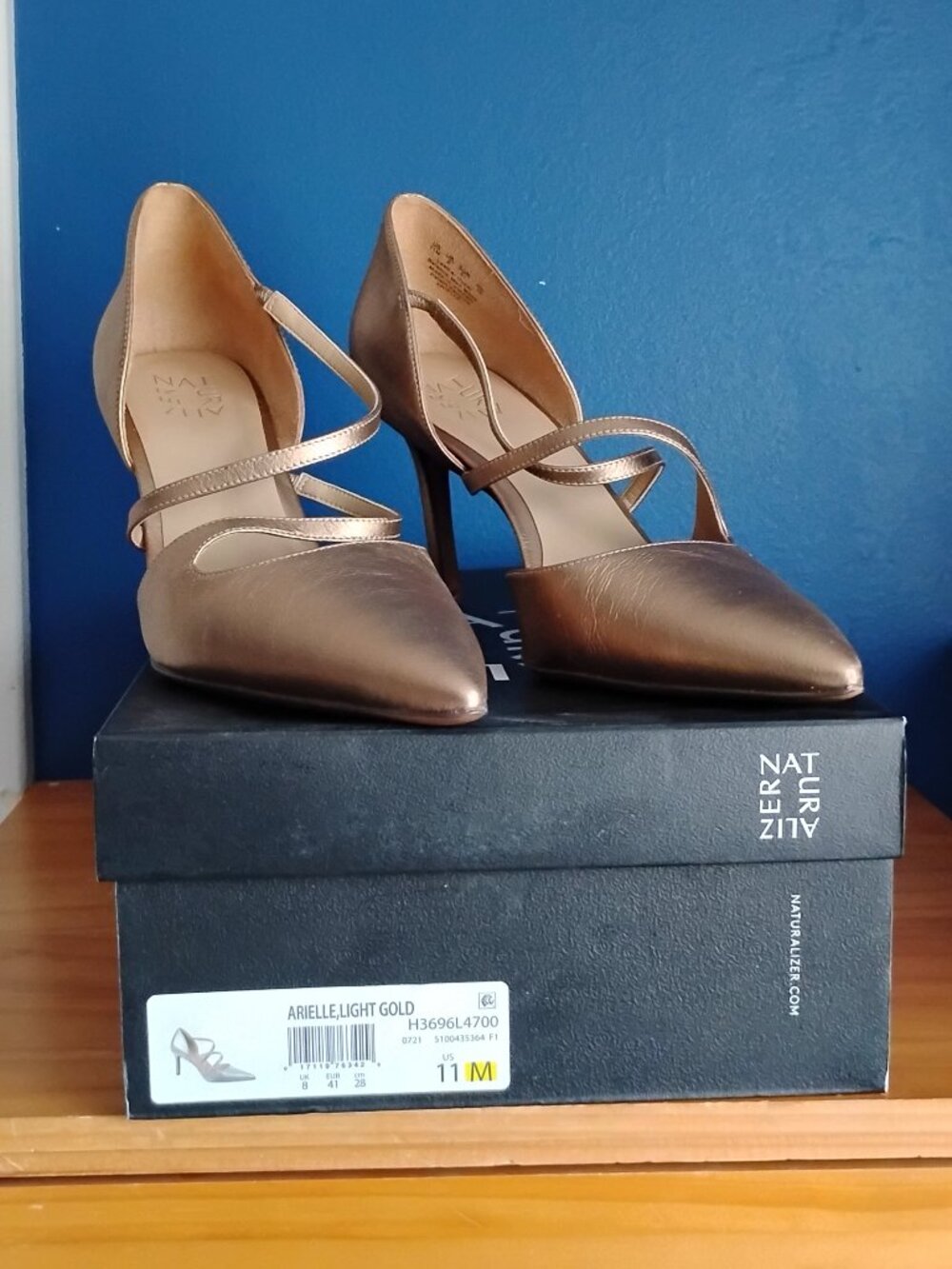 Naturalizer Arielle Gold leather pumps 11